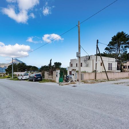 B&B Villa Il Carrubo San Vito Lo Capo Exteriör bild