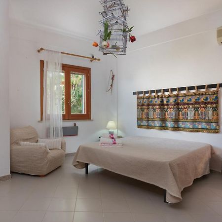 B&B Villa Il Carrubo San Vito Lo Capo Exteriör bild