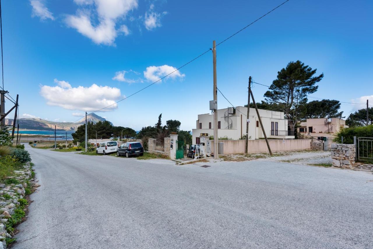 B&B Villa Il Carrubo San Vito Lo Capo Exteriör bild