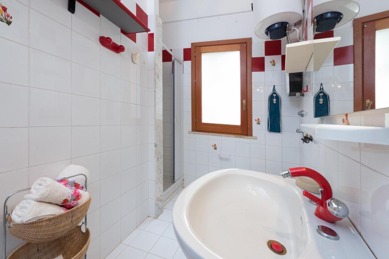 B&B Villa Il Carrubo San Vito Lo Capo Exteriör bild