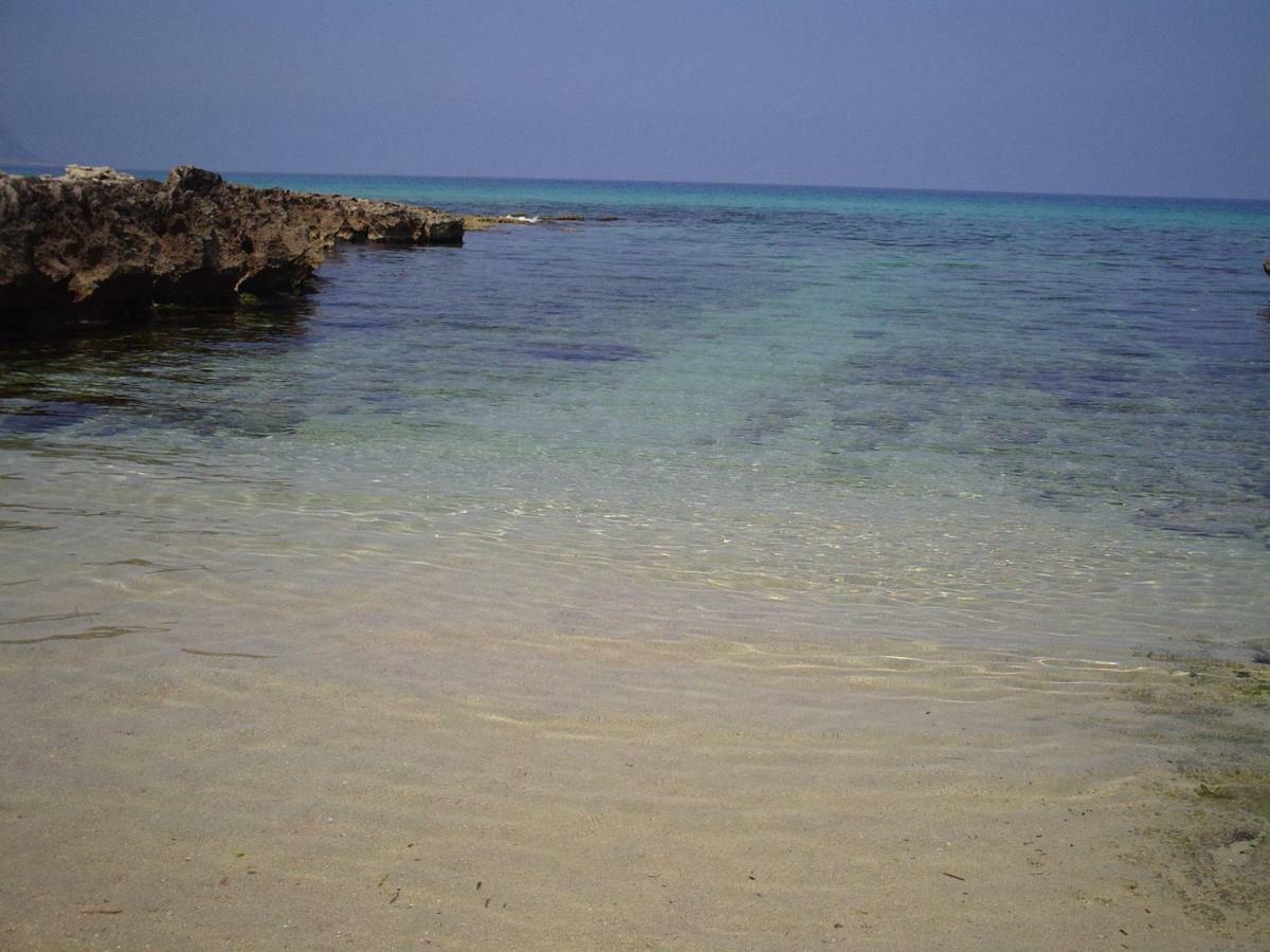 B&B Villa Il Carrubo San Vito Lo Capo Exteriör bild