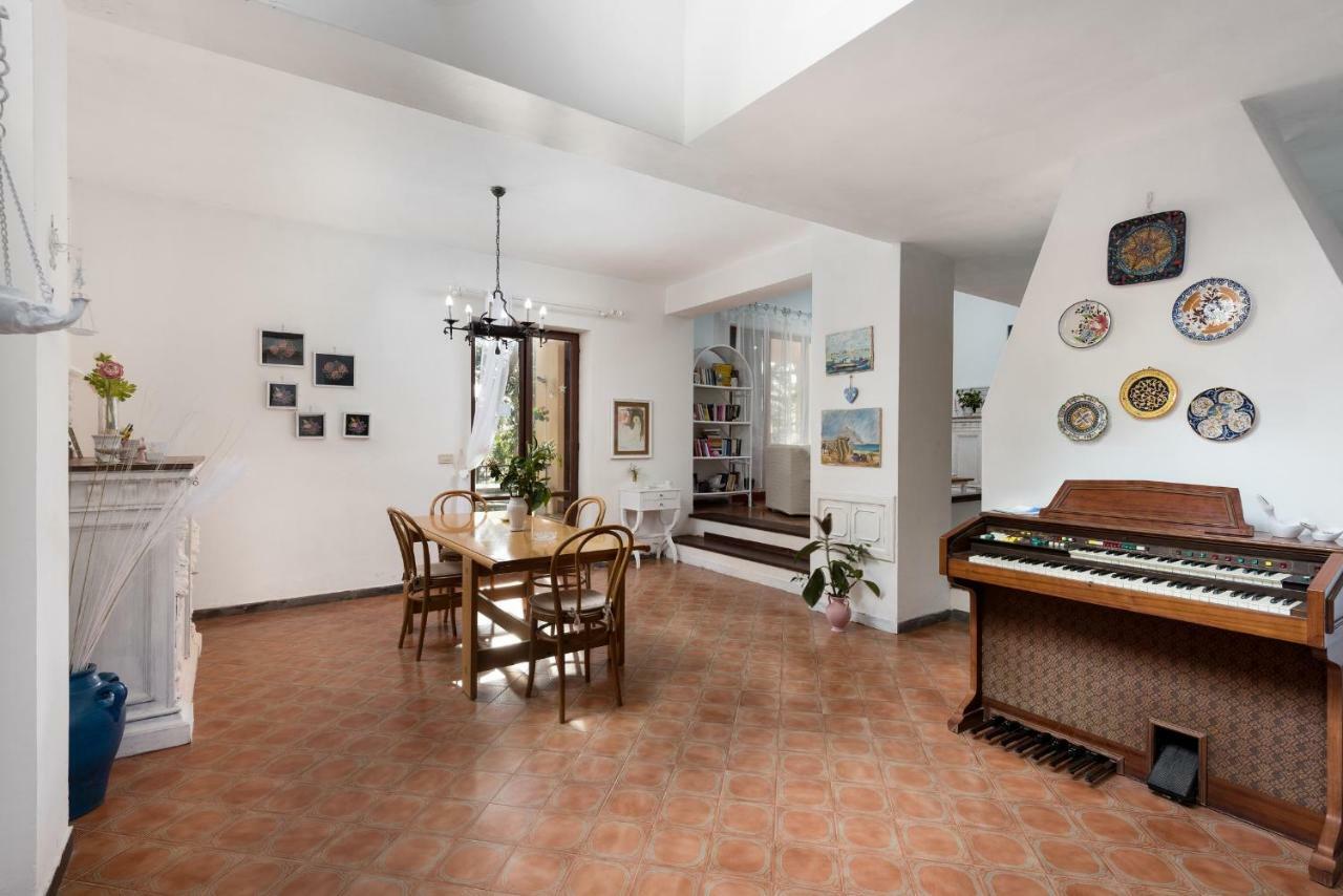 B&B Villa Il Carrubo San Vito Lo Capo Exteriör bild