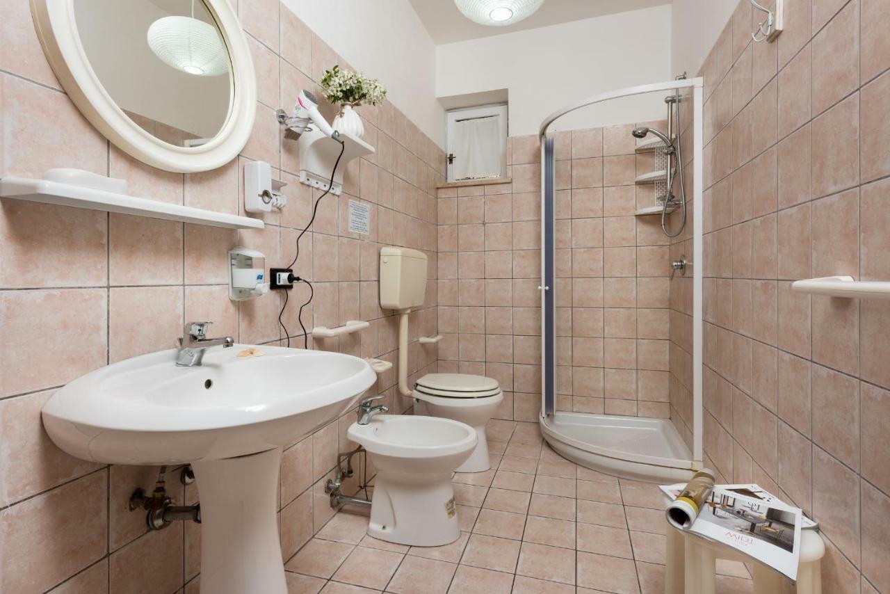 B&B Villa Il Carrubo San Vito Lo Capo Exteriör bild