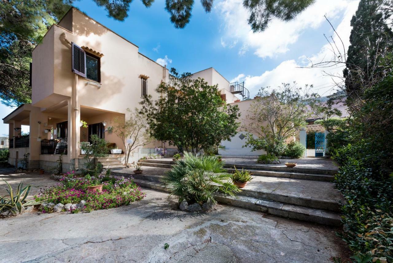 B&B Villa Il Carrubo San Vito Lo Capo Exteriör bild