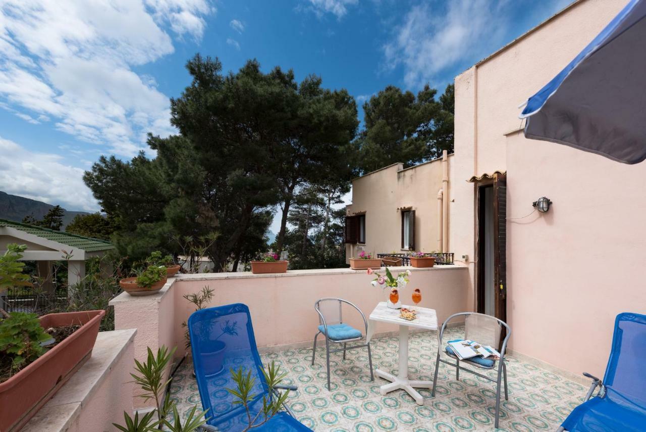 B&B Villa Il Carrubo San Vito Lo Capo Exteriör bild