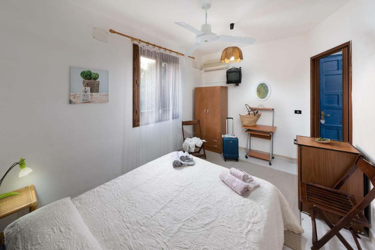 B&B Villa Il Carrubo San Vito Lo Capo Exteriör bild